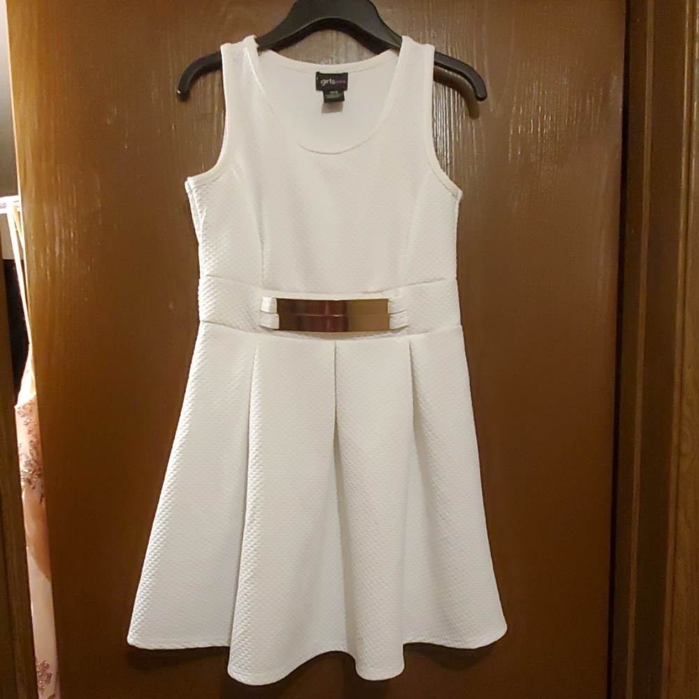 Dress - Picture 2 of 2